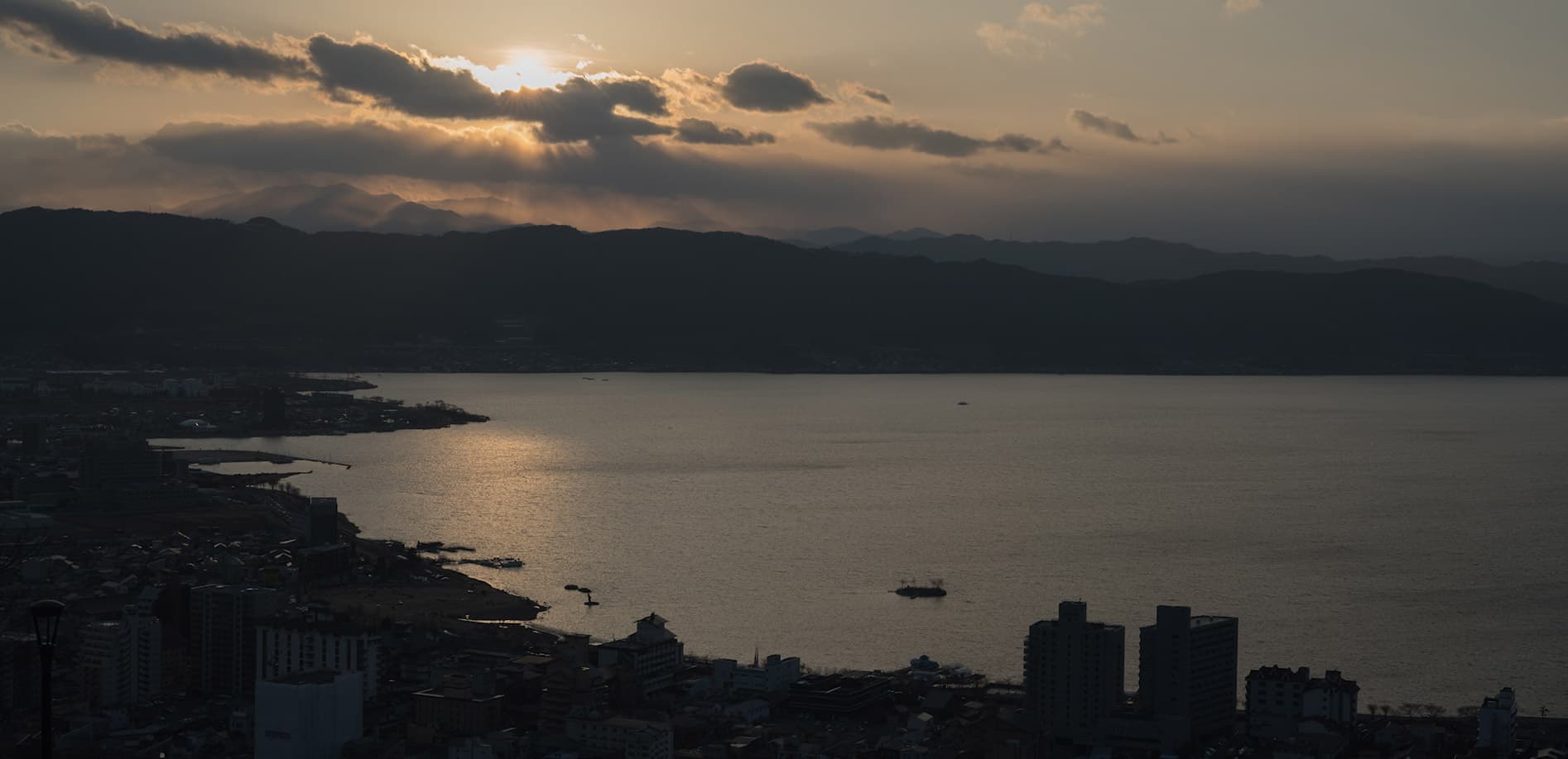 諏訪湖の夕景_8K