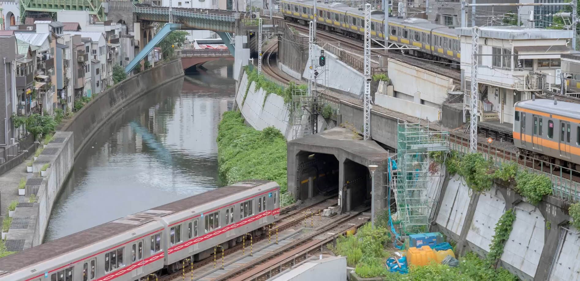 TL 御茶ノ水、聖橋の橋上から_8K
