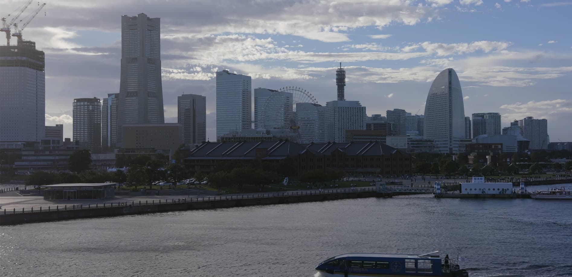横浜の時間は観覧車が知っている_8K