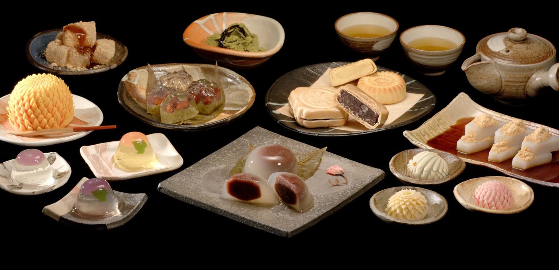 和菓子_信楽焼とともに_8K