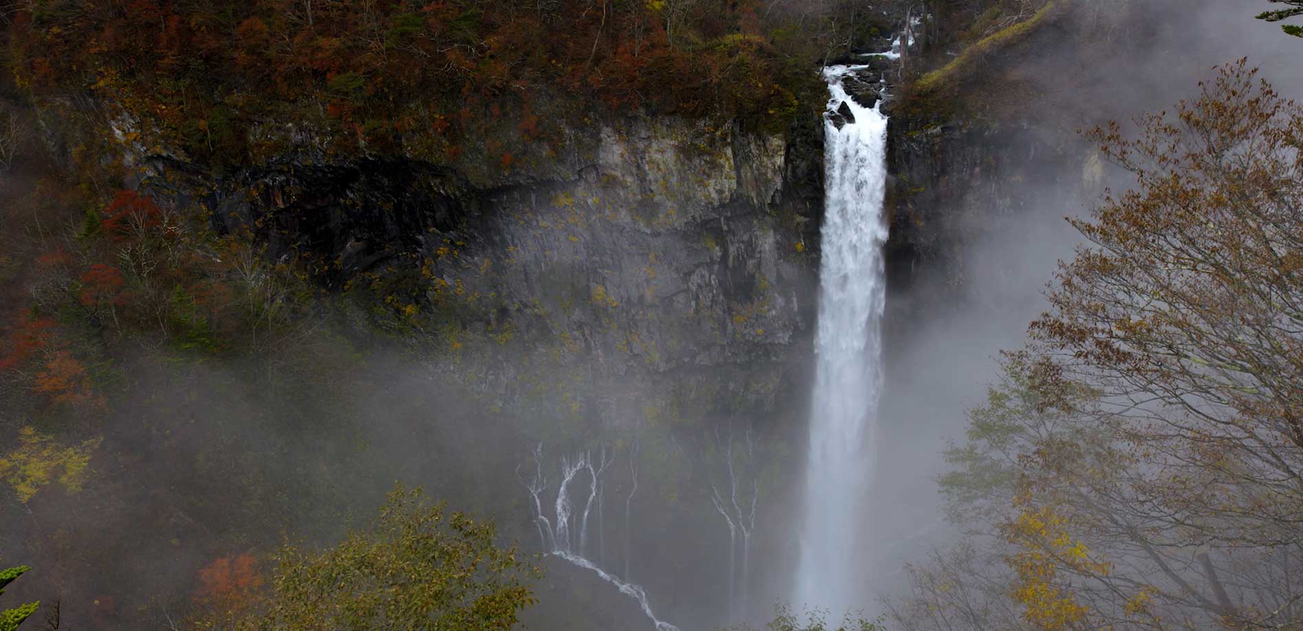 日本の名瀑、日光・華厳の滝_8K
