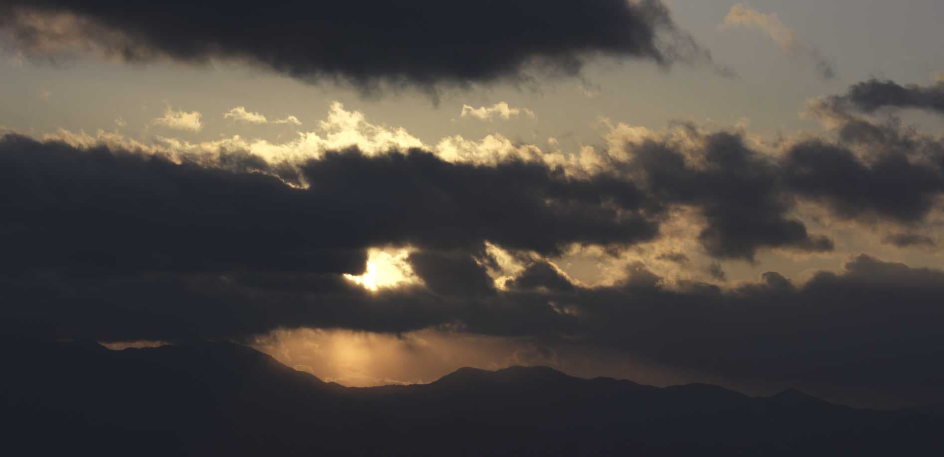 霧ヶ峰富士見台の夕陽_8K