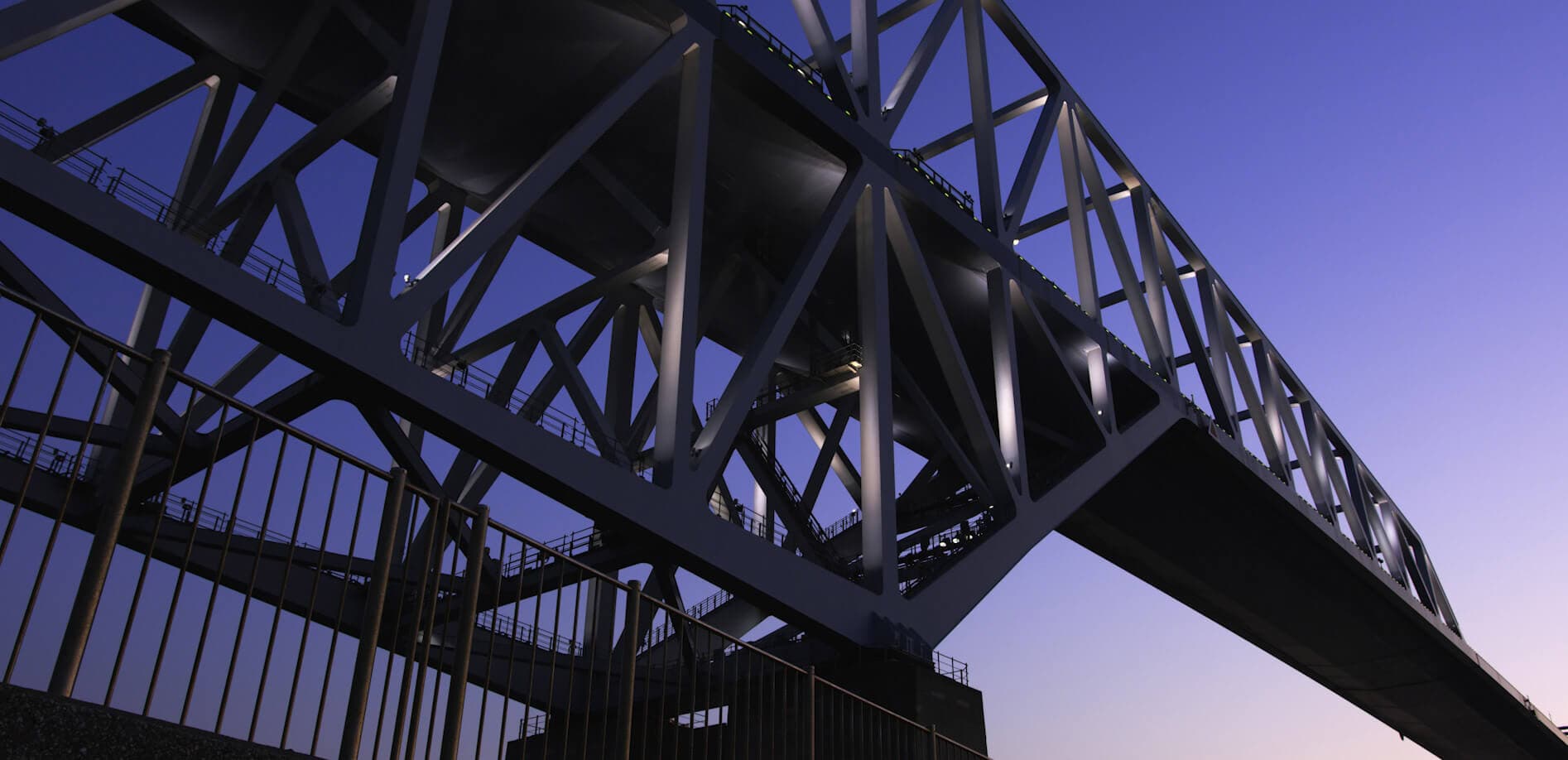 恐竜橋の夜、東京ゲートブリッジ_8K