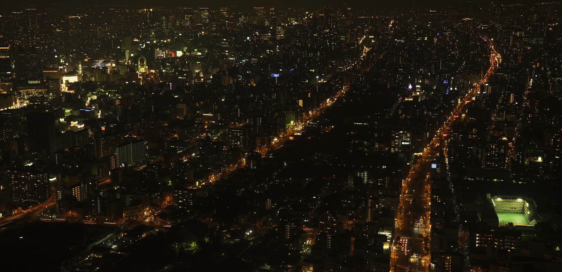 TL_大阪の夜景を望む、あべのハルカス_8K