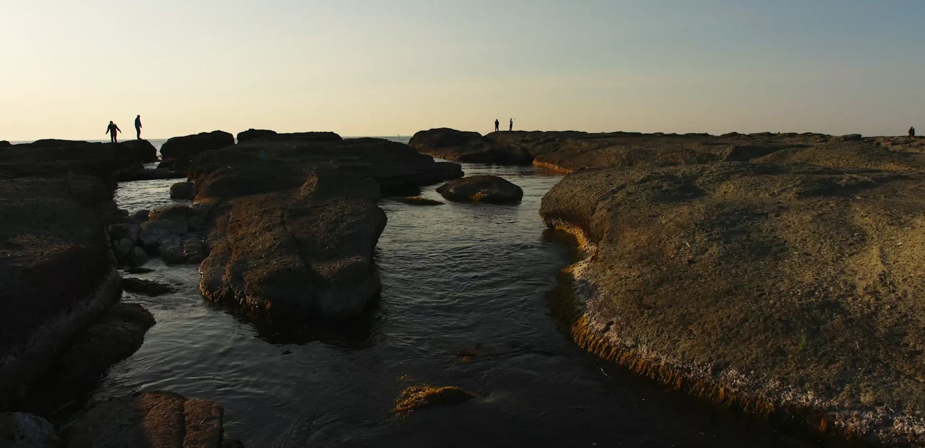 異世界の海岸線、青森・千畳敷海岸_8K