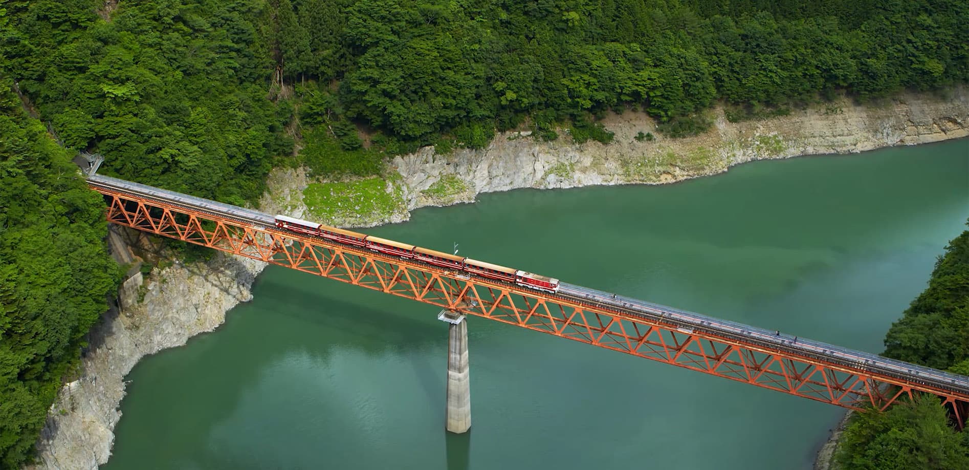 秘境駅・奥大井湖上駅と大井川鐵道_8K