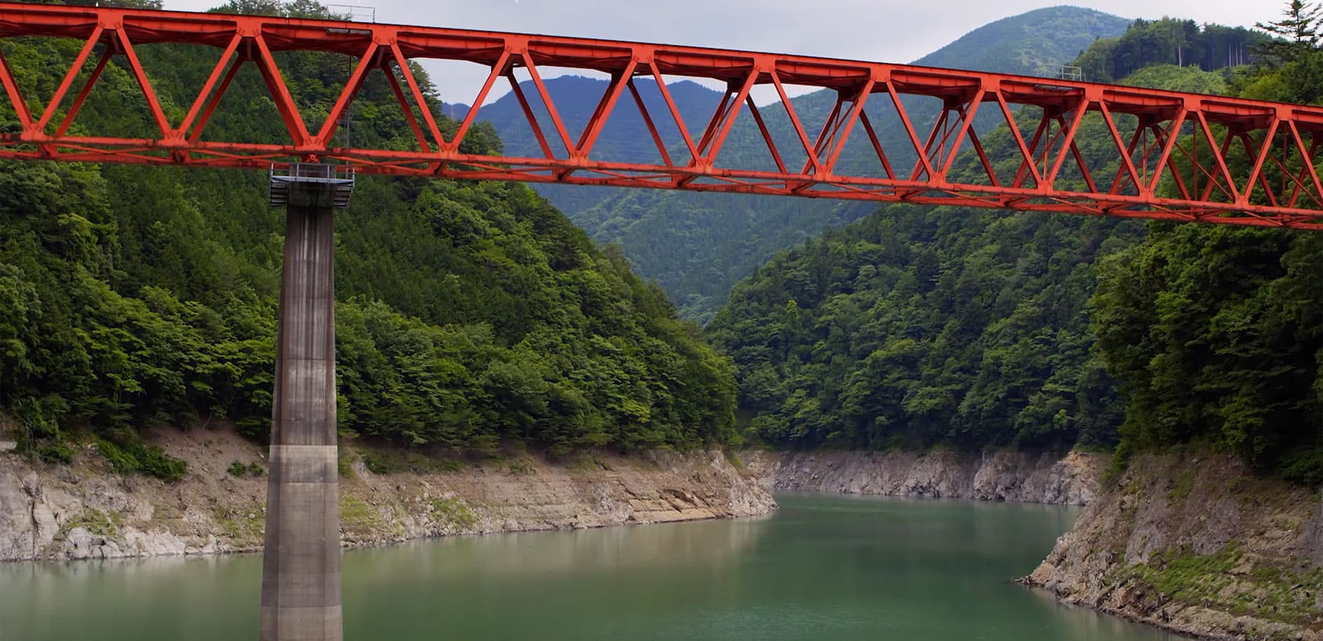 大井川鐵道を飛ぶ_8K