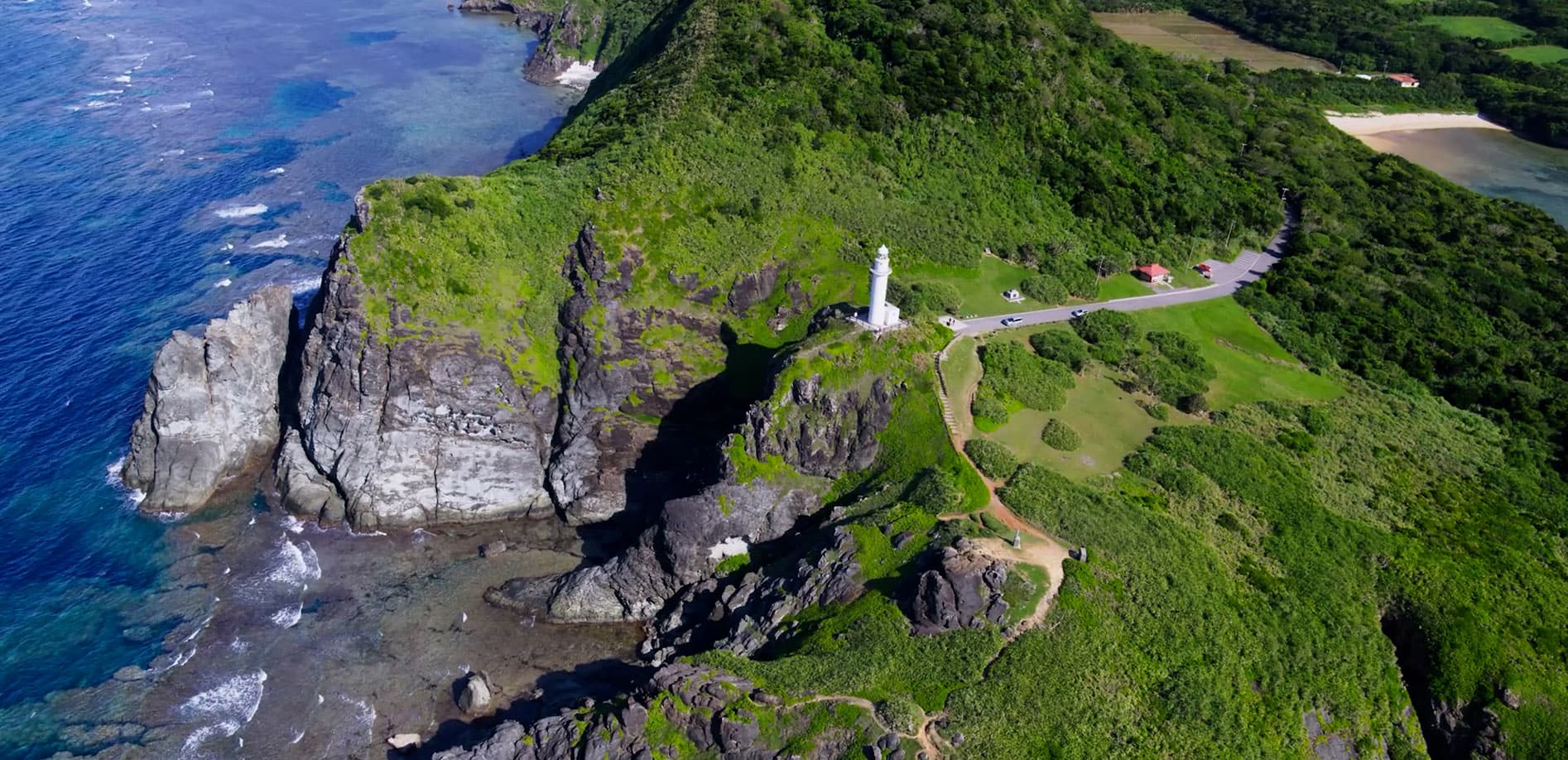 御神崎の岸壁飛行_8K