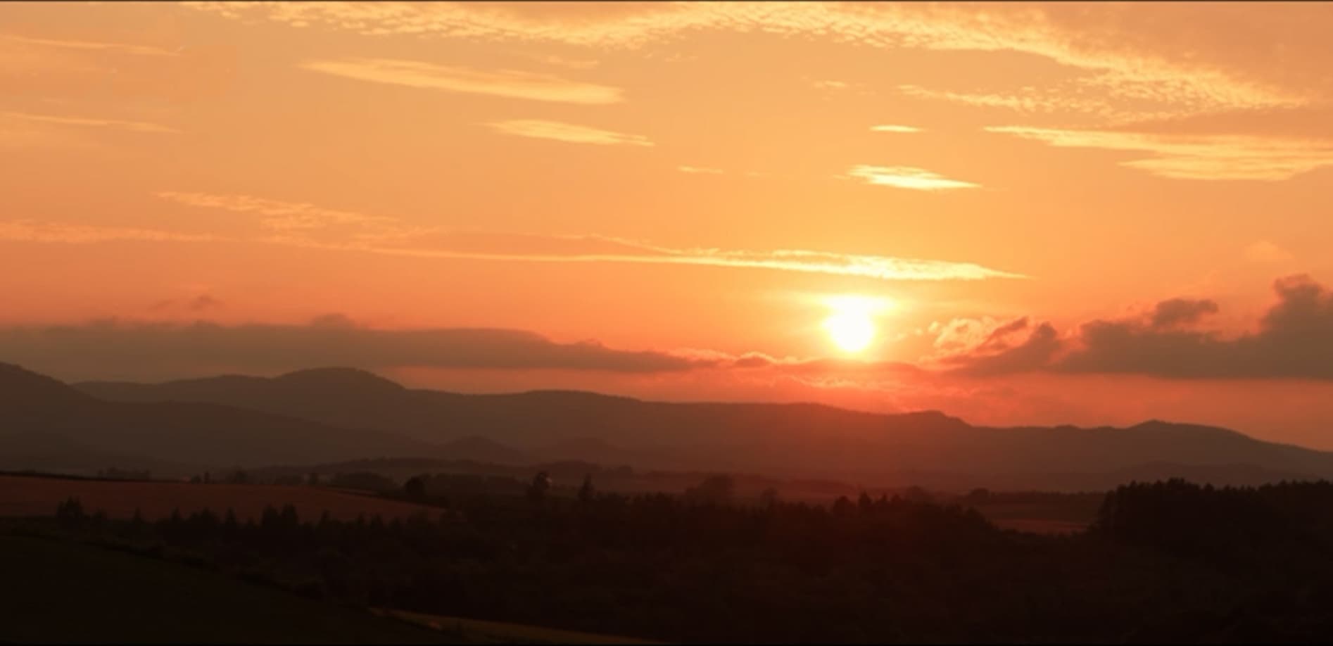 美瑛の夕日_12K WIDE 48:9
