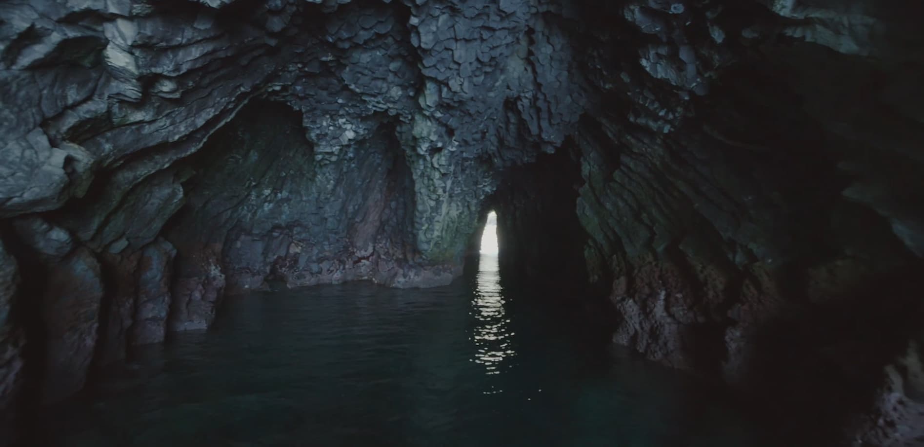 佐賀の海食洞 七ツ釜_8K