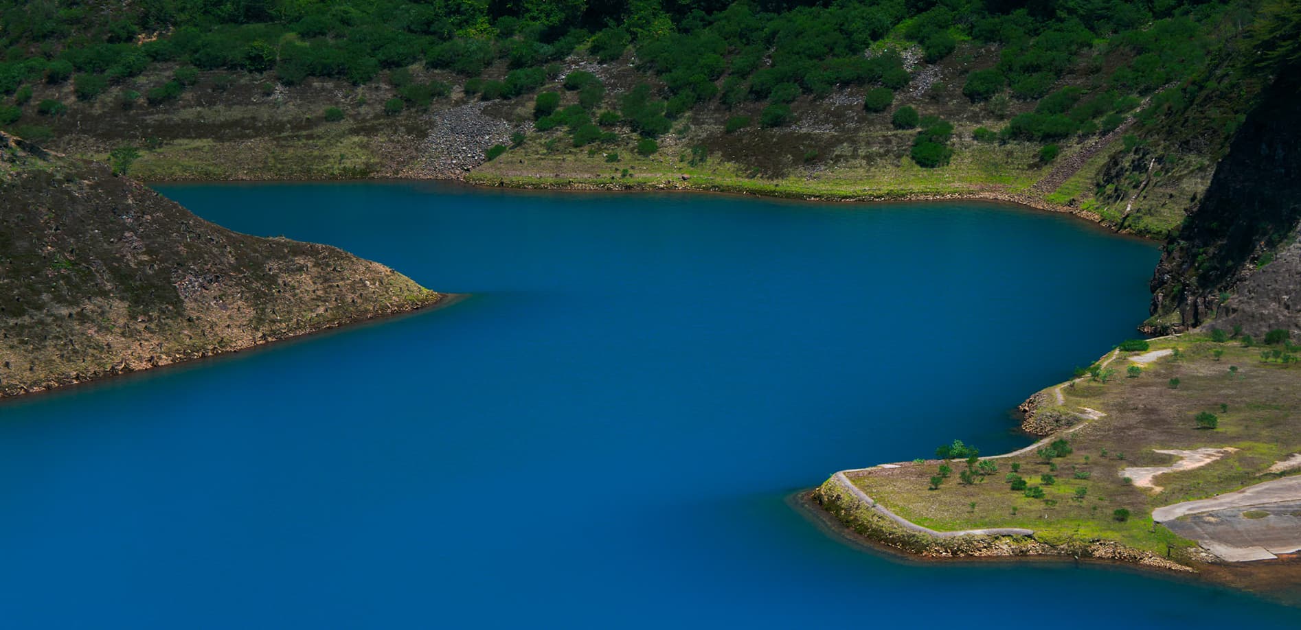 群馬 奥四万湖 神秘のブルー_8K