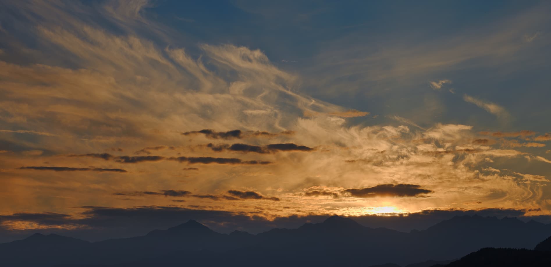 信州 秋の絶景シリーズ Vol.8 大望峠の夕日_8K