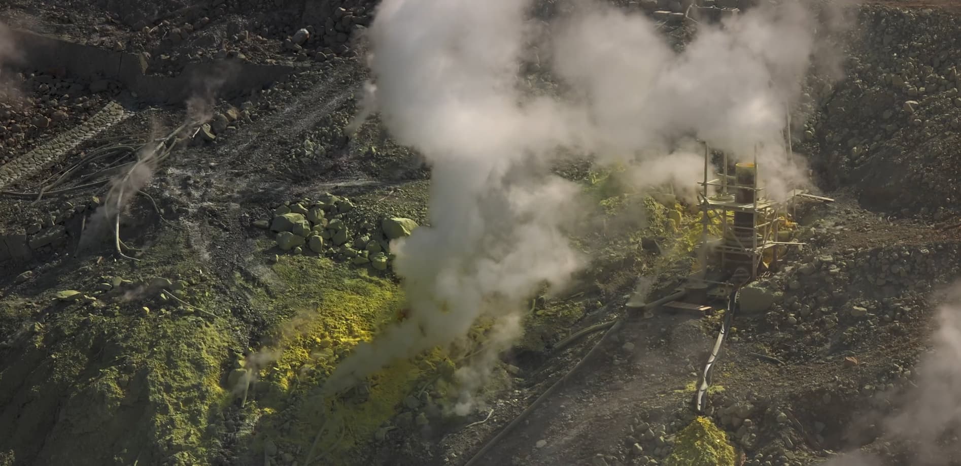 箱根 大涌谷の白煙_8K