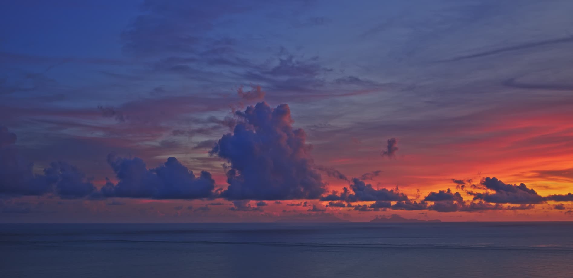 屋久島 夕日と雲